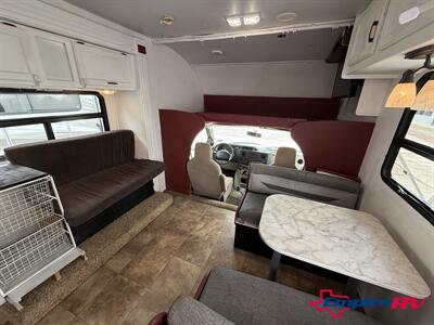 2013 Jayco REDHAWK 31XL   - Photo 10 - Liberty, TX 77575