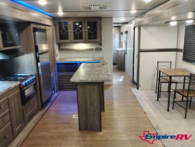2021 Crossroads longhorn 340re   - Photo 9 - Liberty, TX 77575