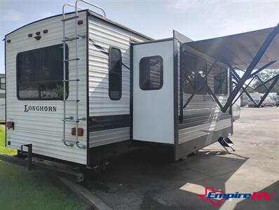 2021 Crossroads longhorn 340re   - Photo 5 - Liberty, TX 77575