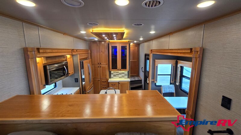 2021 Vanleigh Vilano 385RD - Photo 25 - Liberty, TX 77575