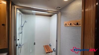 2021 Vanleigh Vilano 385RD - Photo 12 - Liberty, TX 77575