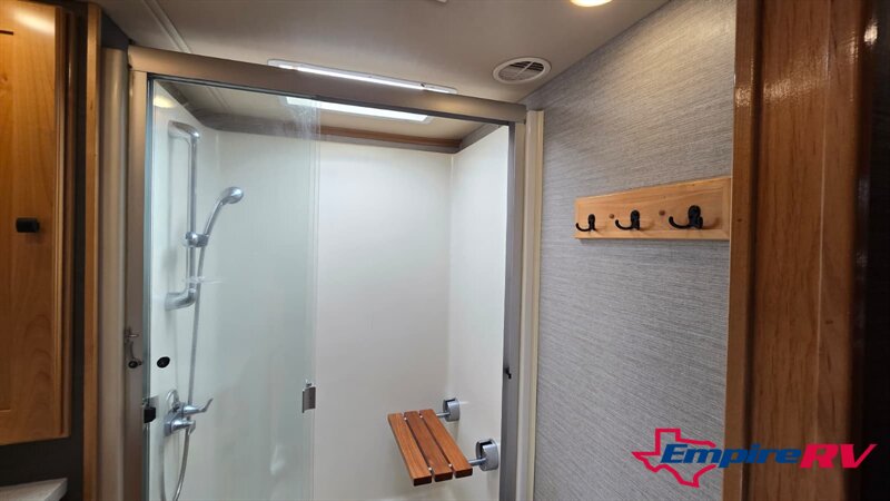 2021 Vanleigh Vilano 385RD - Photo 12 - Liberty, TX 77575