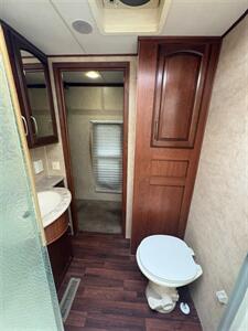 2013 Palomino COLUMBUS 320RS   - Photo 27 - Liberty, TX 77575