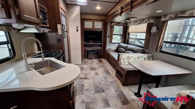 2017 Keystone SPRINTER 293FWBHS   - Photo 5 - Liberty, TX 77575