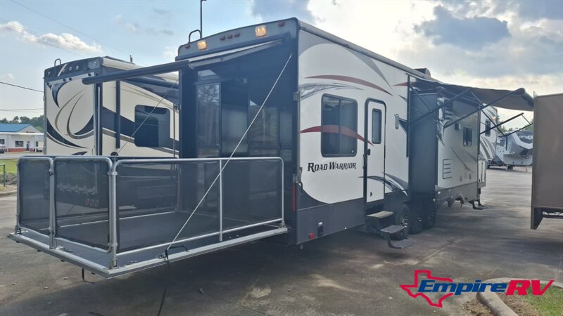 2013 Heartland ROAD WARRIOR 415 - Photo 4 - Liberty, TX 77575
