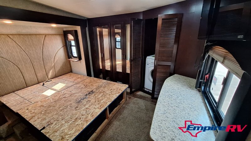2013 Heartland ROAD WARRIOR 415 - Photo 19 - Liberty, TX 77575