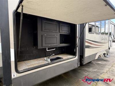 2015 Forest River Sandpiper 380BH5   - Photo 4 - Liberty, TX 77575