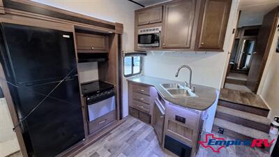 2018 Heartland PIONEER 287   - Photo 10 - Liberty, TX 77575