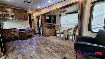 2018 Heartland PIONEER 287   - Photo 8 - Liberty, TX 77575