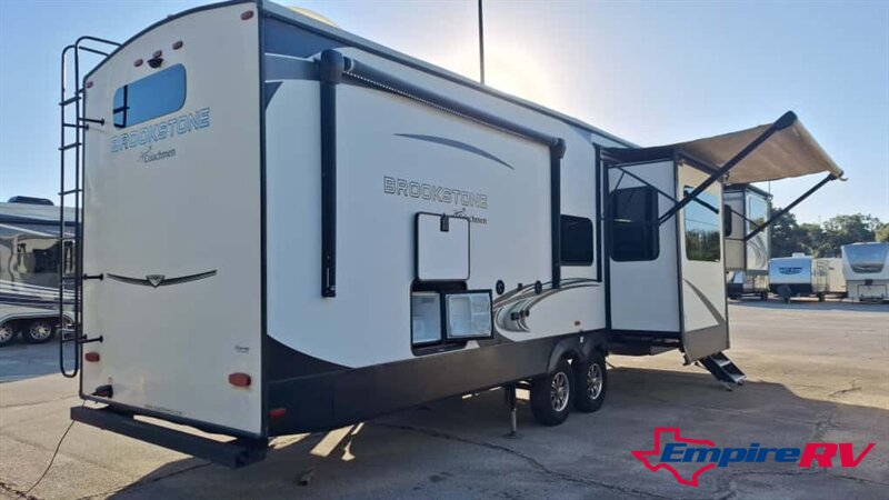 2020 Coachmen BROOKSTONE 344FL - Photo 4 - Liberty, TX 77575
