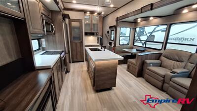 2022 Grand Design Solitude 3740BH   - Photo 8 - Liberty, TX 77575