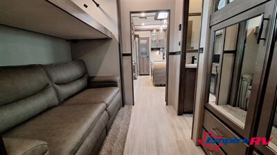 2022 Grand Design Solitude 3740BH   - Photo 12 - Liberty, TX 77575