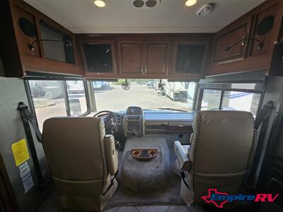 2014 Fleetwood Bounder 35K   - Photo 19 - Liberty, TX 77575