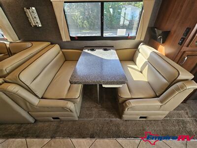 2014 Fleetwood Bounder 35K   - Photo 21 - Liberty, TX 77575