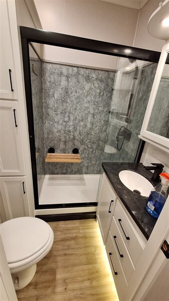 2023 Forest River RIVERSTONE 39RKFB - Photo 15 - Liberty, TX 77575