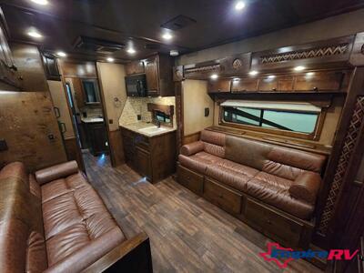 2015 Sundowner 4 HORSE TRAILER   - Photo 6 - Liberty, TX 77575