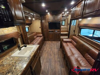 2015 Sundowner 4 HORSE TRAILER   - Photo 7 - Liberty, TX 77575