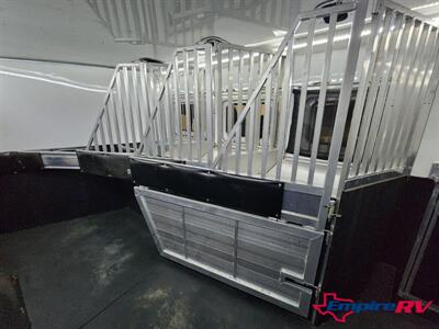 2015 Sundowner 4 HORSE TRAILER   - Photo 15 - Liberty, TX 77575