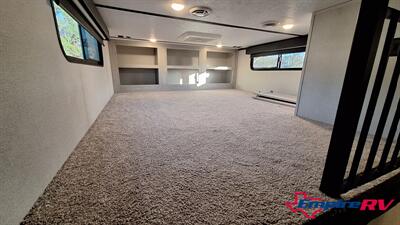 2021 Keystone Montana High Country 377FL - Photo 14 - Liberty, TX 77575