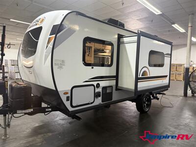 2021 Forest River Rockwood 19FBS