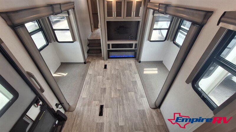 2021 Keystone montana 3741FK - Photo 11 - Liberty, TX 77575