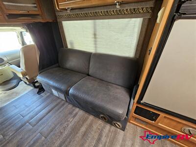 2006 Winnebago Aspect 23D   - Photo 7 - Liberty, TX 77575