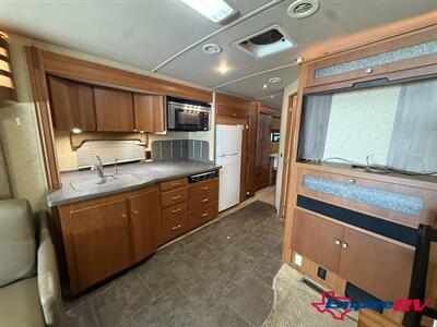 2008 Winnebago JOURNEY 39Z   - Photo 12 - Liberty, TX 77575