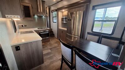 2021 Keystone Cameo 4031FL   - Photo 11 - Liberty, TX 77575