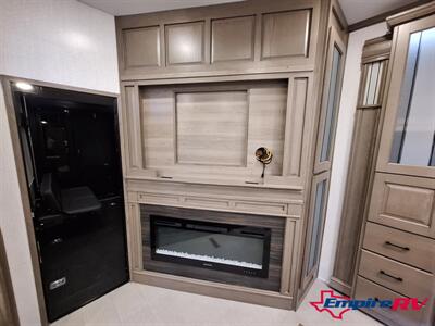 2023 DRV FULLHOUSE LX455   - Photo 13 - Liberty, TX 77575