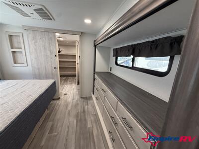 2024 Forest River SIERRA 3800RK 3800RK   - Photo 15 - Liberty, TX 77575