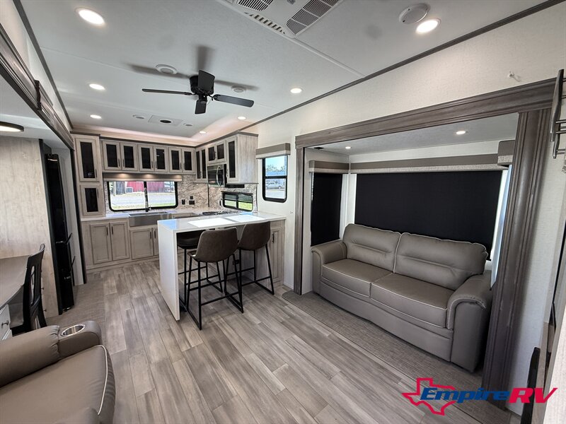 2024 Forest River SIERRA 3800RK 3800RK   - Photo 8 - Liberty, TX 77575