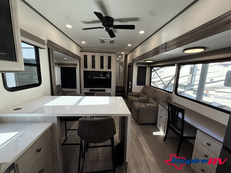 2024 Forest River SIERRA 3800RK 3800RK   - Photo 13 - Liberty, TX 77575