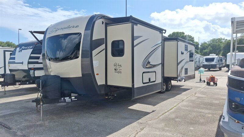 2019 Forest River Rockwood 8329SS - Photo 2 - Oxnard, CA 93030