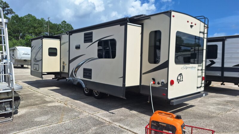 2019 Forest River Rockwood 8329SS - Photo 3 - Oxnard, CA 93030