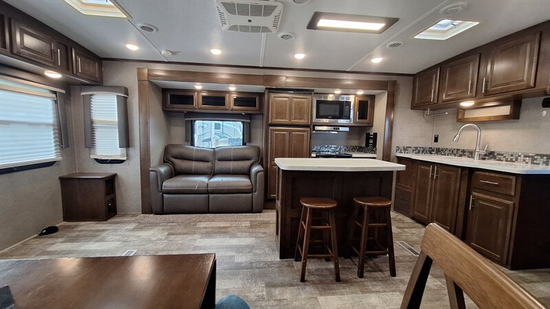 2019 Forest River Rockwood 8329SS - Photo 8 - Oxnard, CA 93030