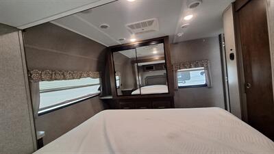 2019 Forest River Rockwood 8329SS - Photo 11 - Oxnard, CA 93030