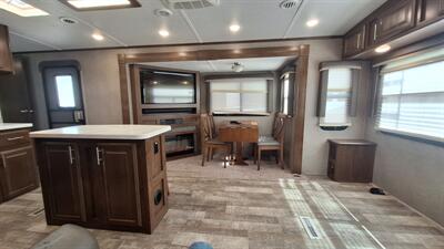 2019 Forest River Rockwood 8329SS - Photo 7 - Oxnard, CA 93030
