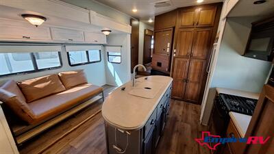 2014 open range Roamer 367BHS   - Photo 8 - Liberty, TX 77575