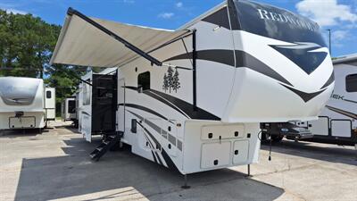 2021 Keystone Redwood 4001LK   - Photo 2 - Oxnard, CA 93030