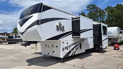 2021 Keystone Redwood 4001LK   - Photo 3 - Oxnard, CA 93030