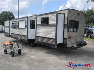2019 Forest River WILDWOOD 33TS   - Photo 3 - Liberty, TX 77575