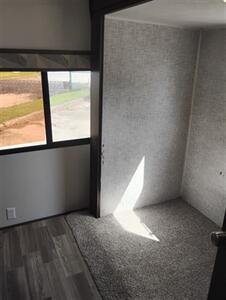 2019 Forest River WILDWOOD 33TS   - Photo 10 - Liberty, TX 77575