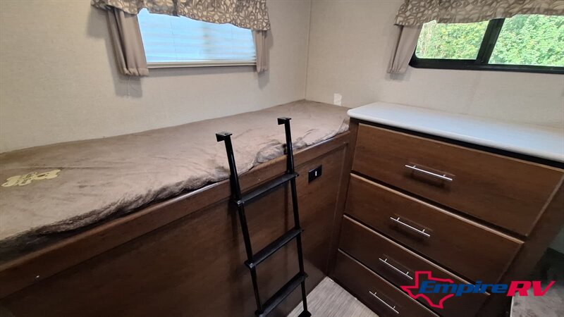 2019 Forest River wildcat 31bh - Photo 13 - Liberty, TX 77575
