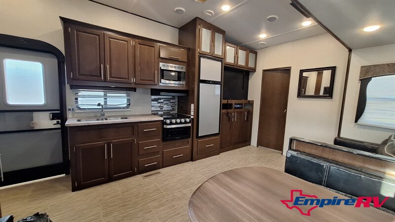 2019 Forest River wildcat 31bh - Photo 9 - Liberty, TX 77575