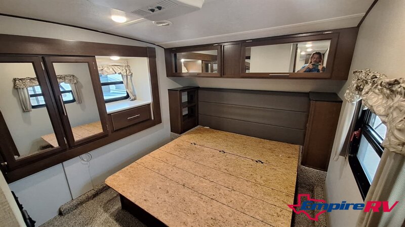 2019 Forest River wildcat 31bh - Photo 16 - Liberty, TX 77575