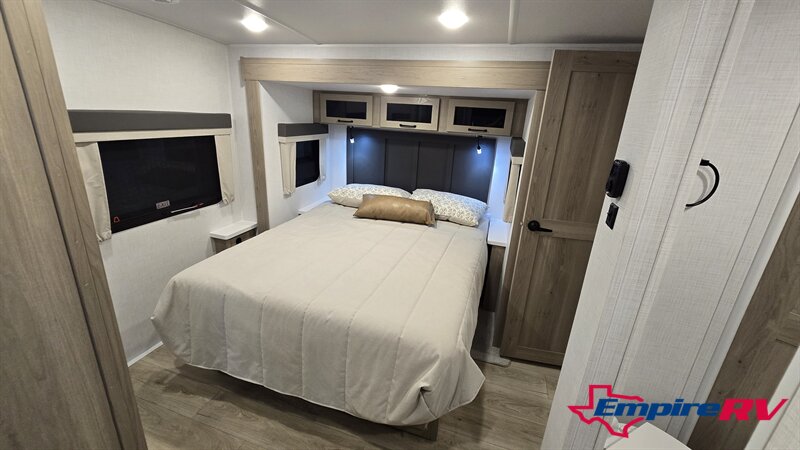 2025 Flagstaff 26FKBS - Photo 6 - Liberty, TX 77575