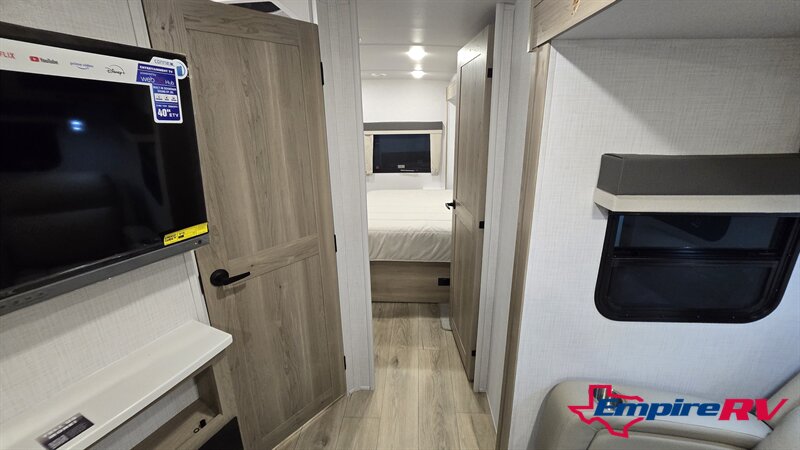 2025 Flagstaff 26FKBS - Photo 14 - Liberty, TX 77575