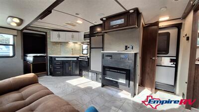 2019 Cruiser RV RADIANCE 25RB   - Photo 8 - Liberty, TX 77575