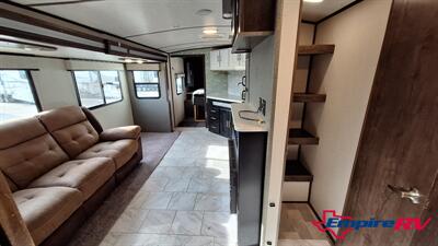 2019 Cruiser RV RADIANCE 25RB   - Photo 6 - Liberty, TX 77575