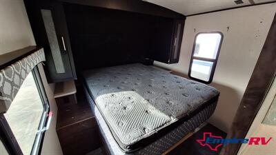 2019 Cruiser RV RADIANCE 25RB   - Photo 11 - Liberty, TX 77575